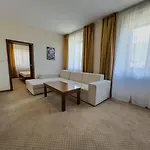 Arman Hotel
