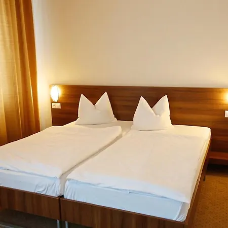 Arman Hotel