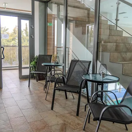 Hotel Arman 3*