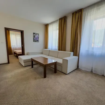 Arman Hotel