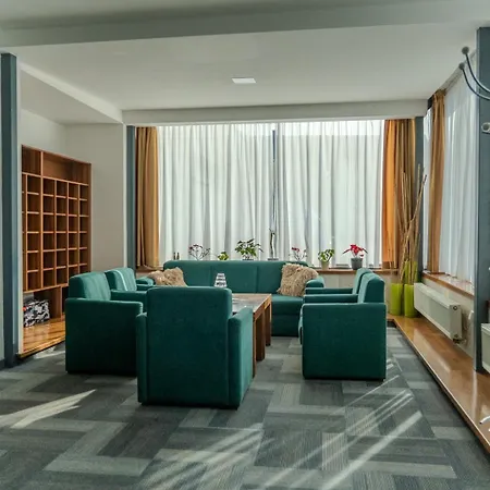 Arman Hotel